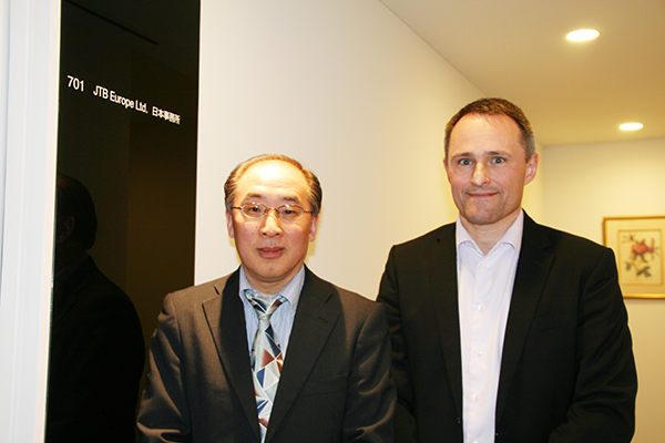 右からJTBヨーロッパ IT OPERATION Director Jan Max Bunzel氏と聞 志海 氏